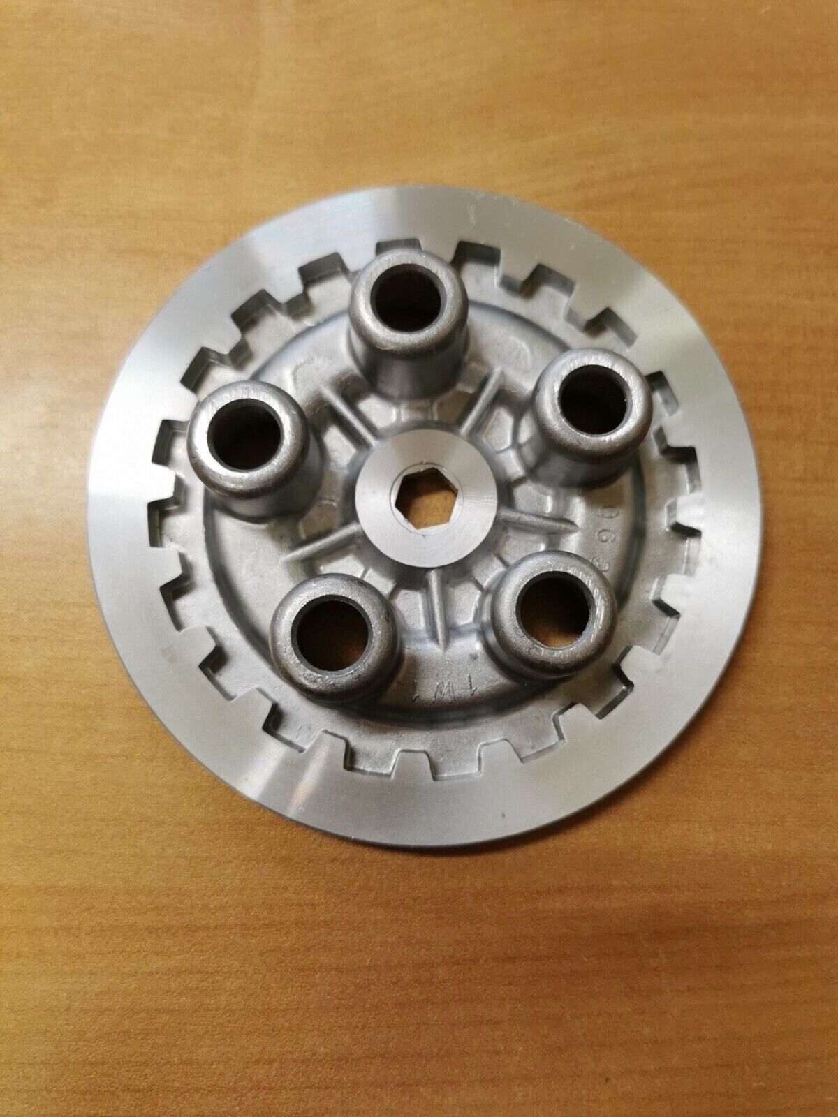 NOS YAMAHA DT175 IT125 YZ100 RT80    PLATE PRESSURE 1  1W1-16351-00-00   Y43