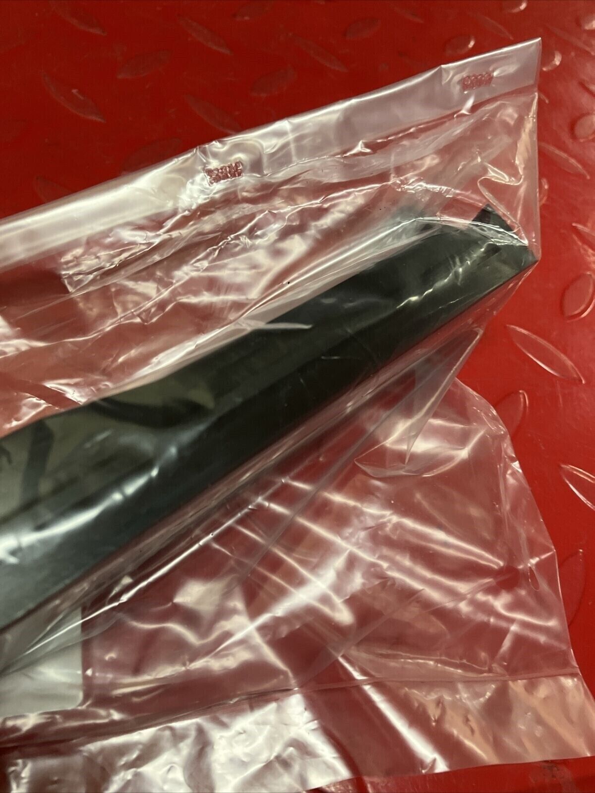 NEW NOS SUZUKI RM80 /S RM85 /L CHAIN SLIDER GUARD 61273-02B20 S30