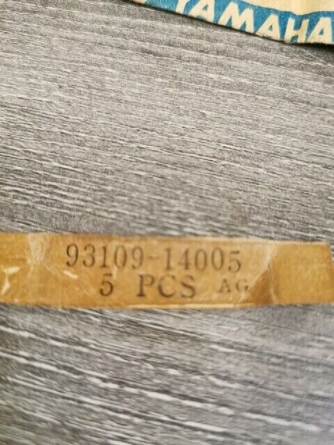 NOS YAMAHA TT500C YZ450FJW YZ450FKW WR250FL OIL SEAL 93109-14010-00 Y148