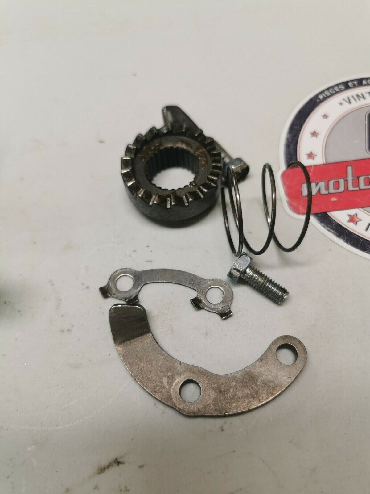 Honda CR250R 1982 kickstarter kick starter spindle shaft gear CR48 28251-KA4-700