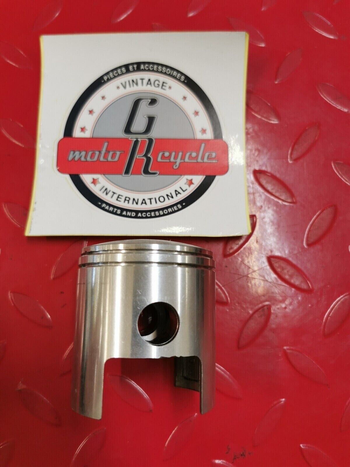 NOS POLARIS Piston 30824106 A1