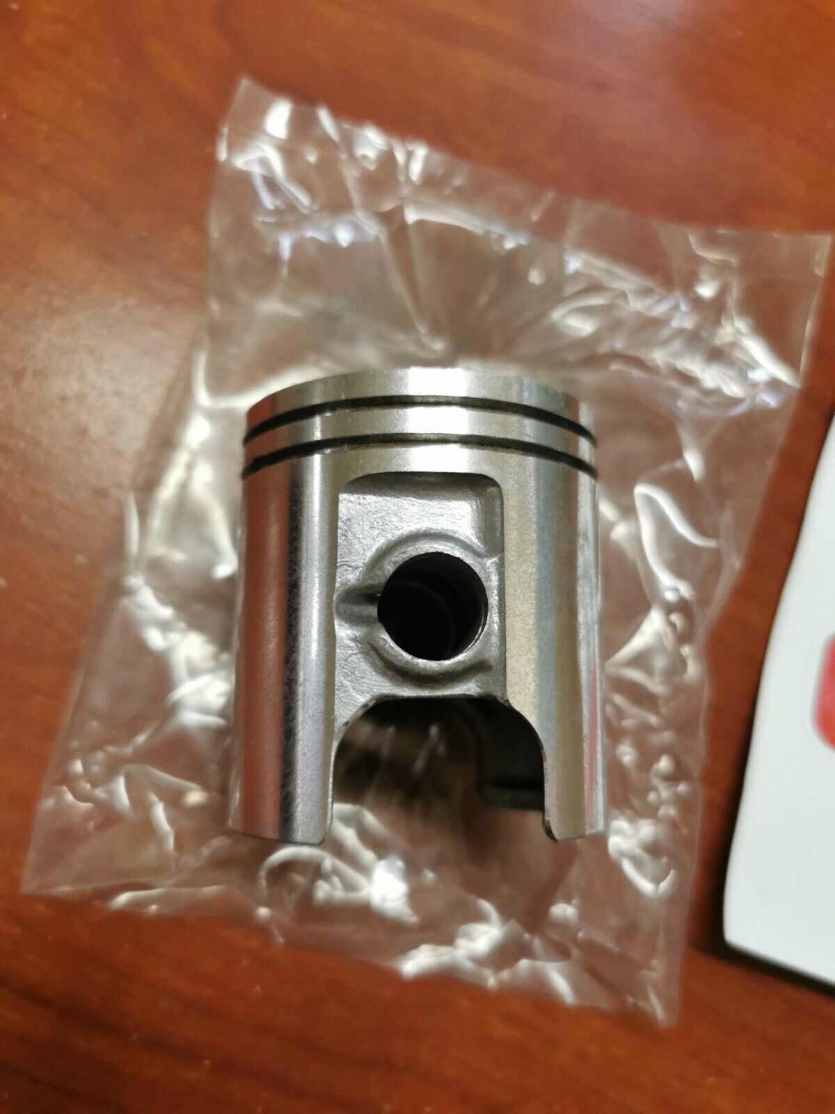 NOS SUZUKI 1978 - 1982 DS80 PISTON 12110-46400 SUB. 12110-46411 S31