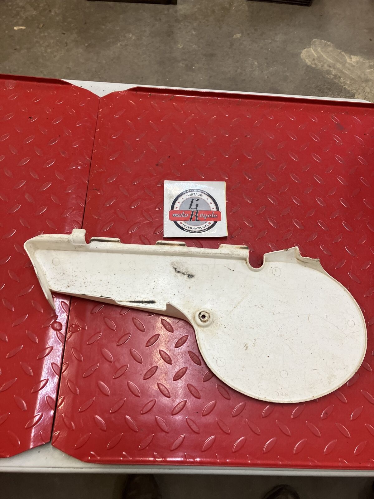 Yamaha IT125 1981 right side cover panel fairing
