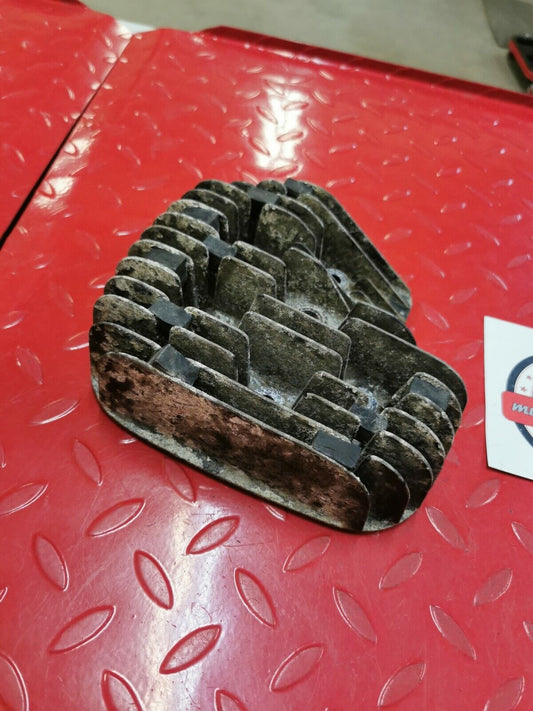 Suzuki TS185 1977 - 1981 cylinder head jug barrel cover T