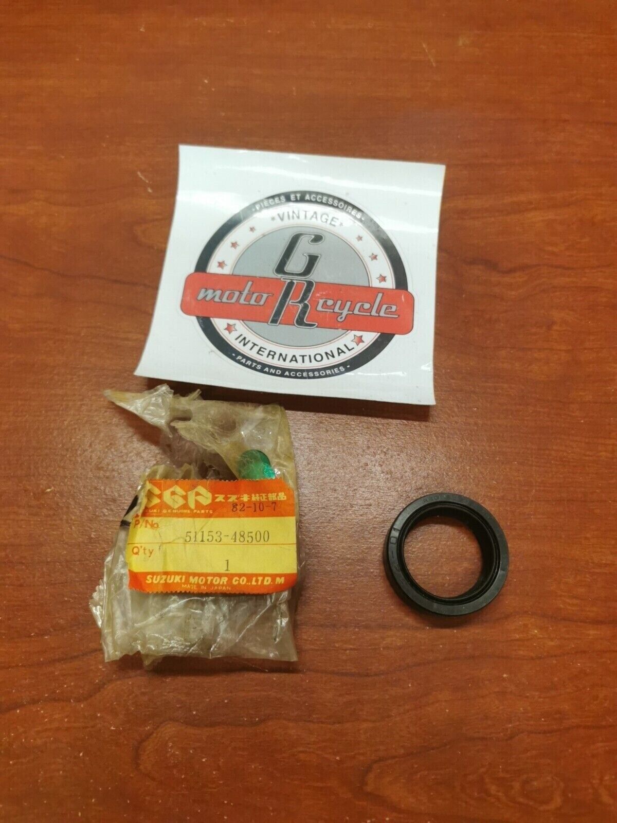 NOS Suzuki DR125 FRONT FORK OIL SEAL 51153-48500 SUB. 51153-05210 S20