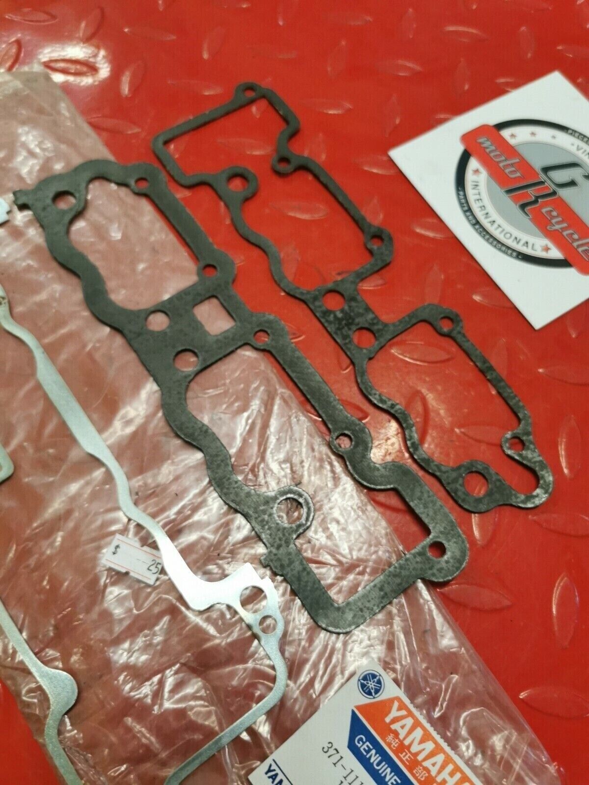NOS Yamaha XS500 TX500 GASKET, CYLINDER HEAD COVER 371-11180-00-00 Y7