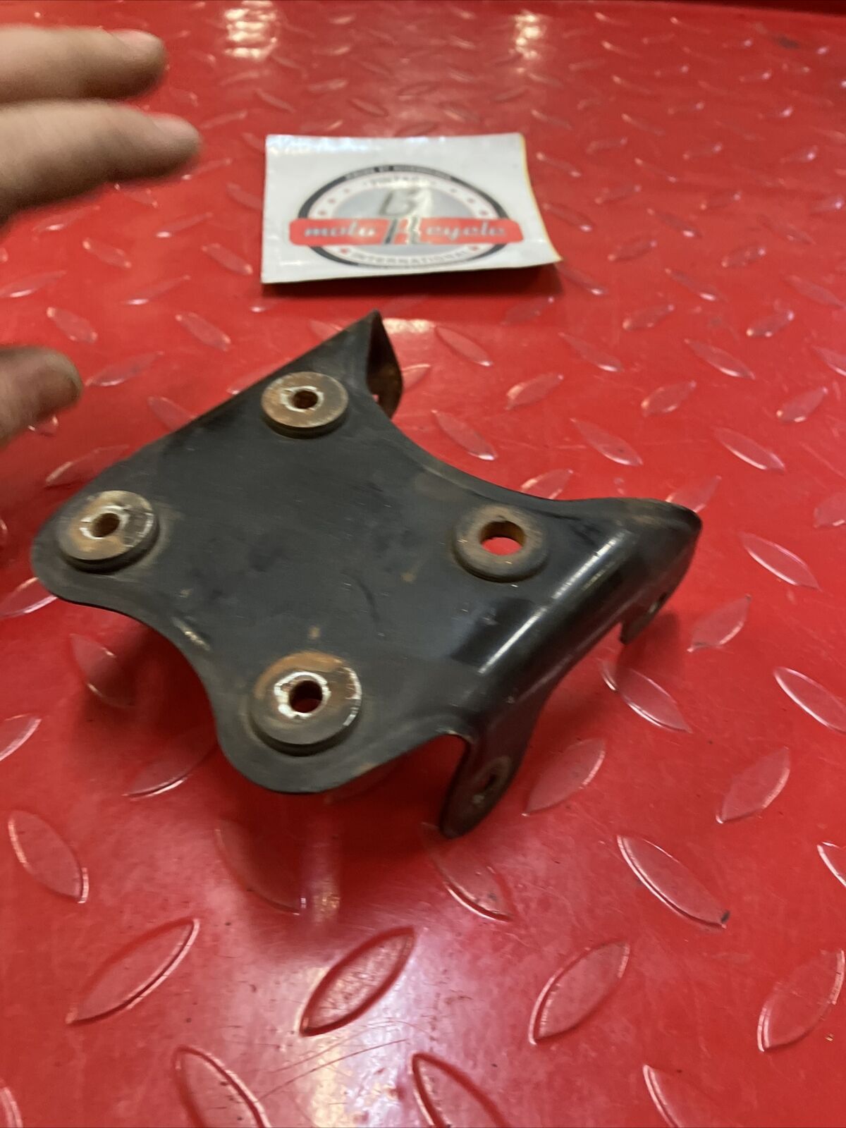 Kawasaki G5 1972 Front fender mounting plate bracket brace