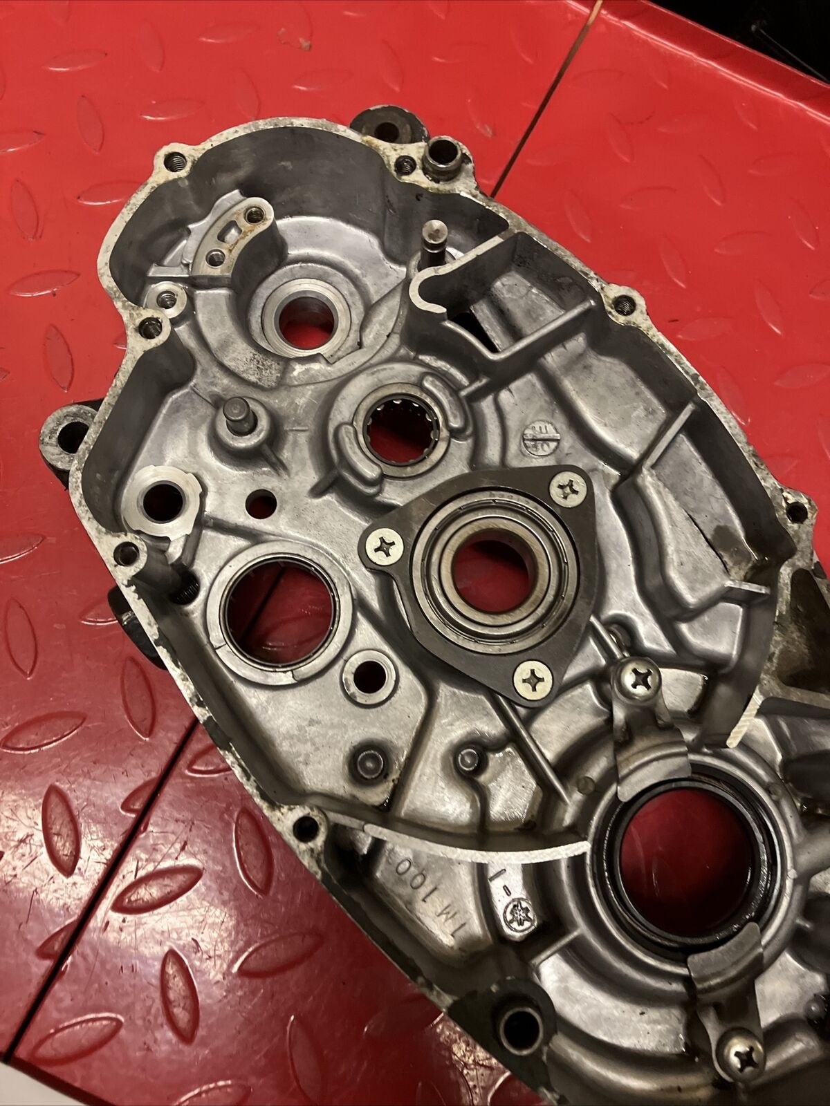 Yamaha DT250 1977 crankcase left right crank case set