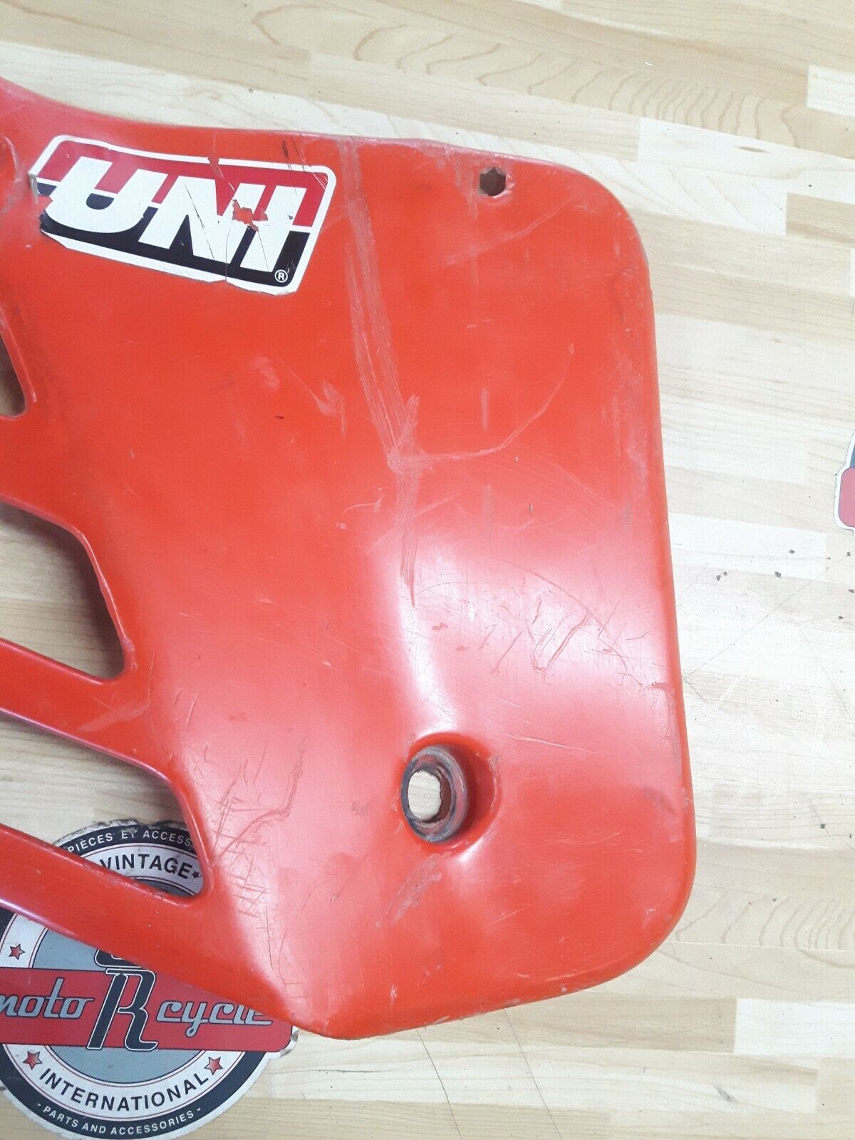 Honda CR250R 1985 right side cover panel radiator shroud plastic 19071-KA4-830