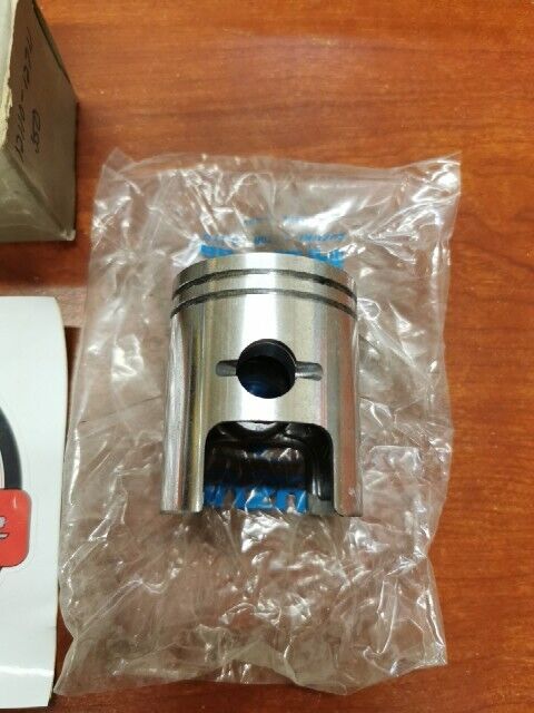 NOS Suzuki AS100 AC100 A100 PISTON OS 1.0 12110-12710 SUB. 12110-12003-100 S32