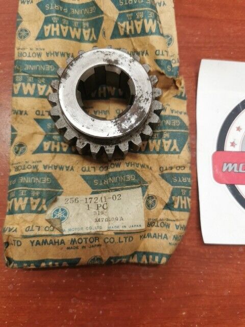 NOS Yamaha 1977 - 1981 XS650 4TH WHEEL GEAR 256-17241-02-00 Y141