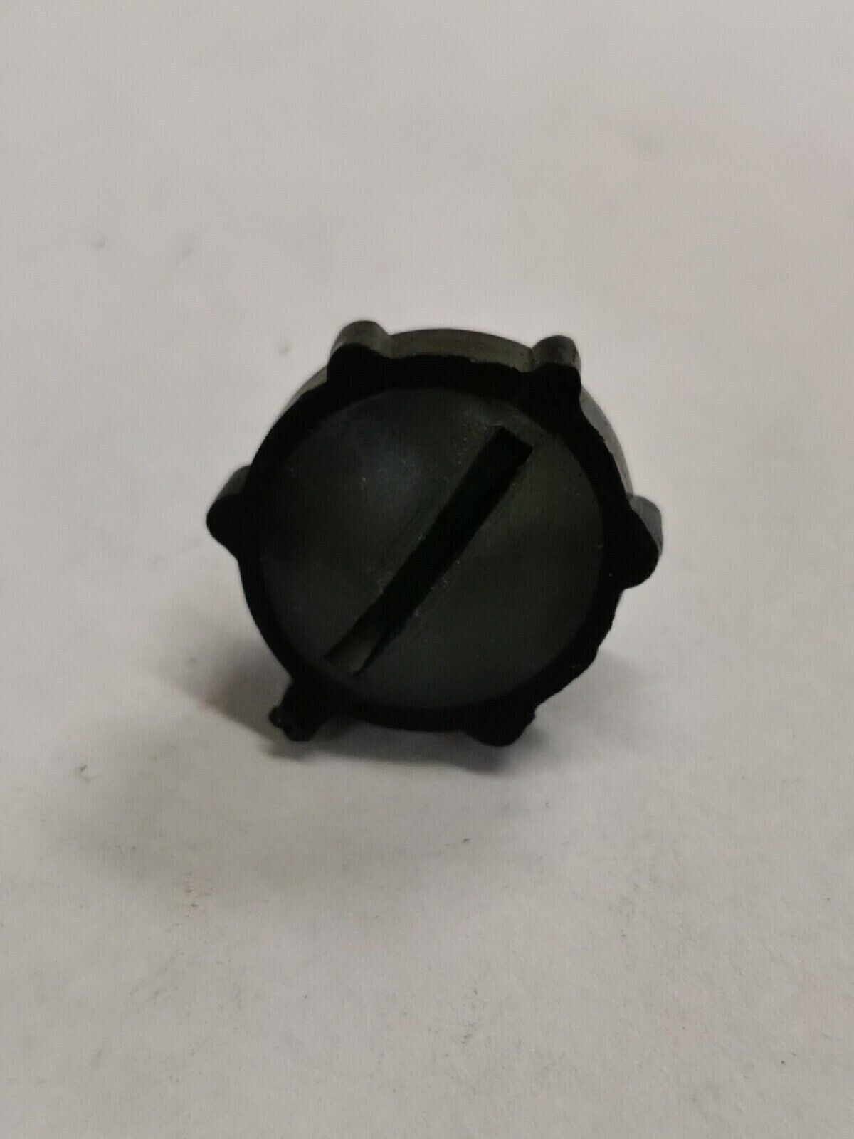 NOS PUCH BOMBARDIER MAXI LOCK KNOB SCREW 773-210-093 P3