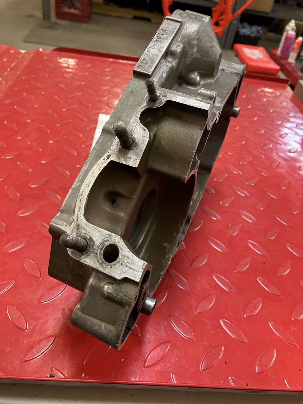 Suzuki RM125 1985 right crankcase crank case