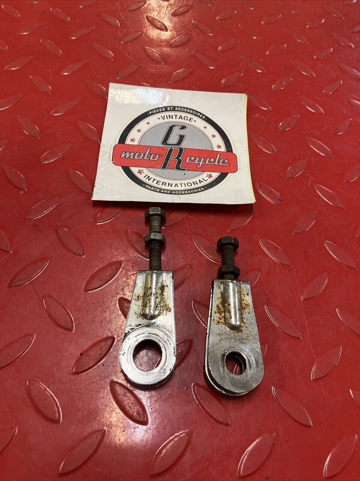 Kawasaki G5 1972 chain adjusters left right 33040-045