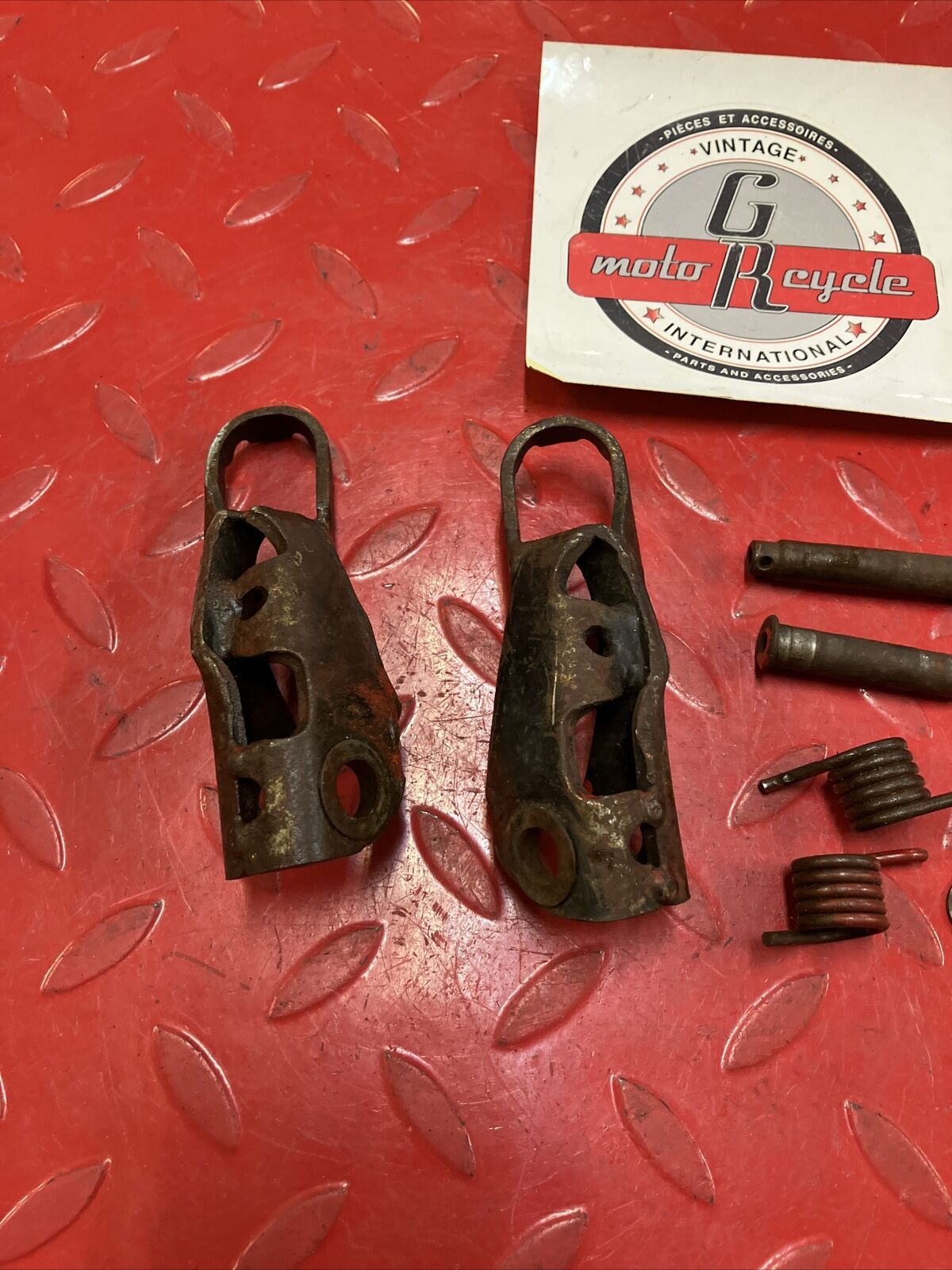 Honda CR250R 1988 left right footpeg footrest foot peg rest step 50616-KS7-830