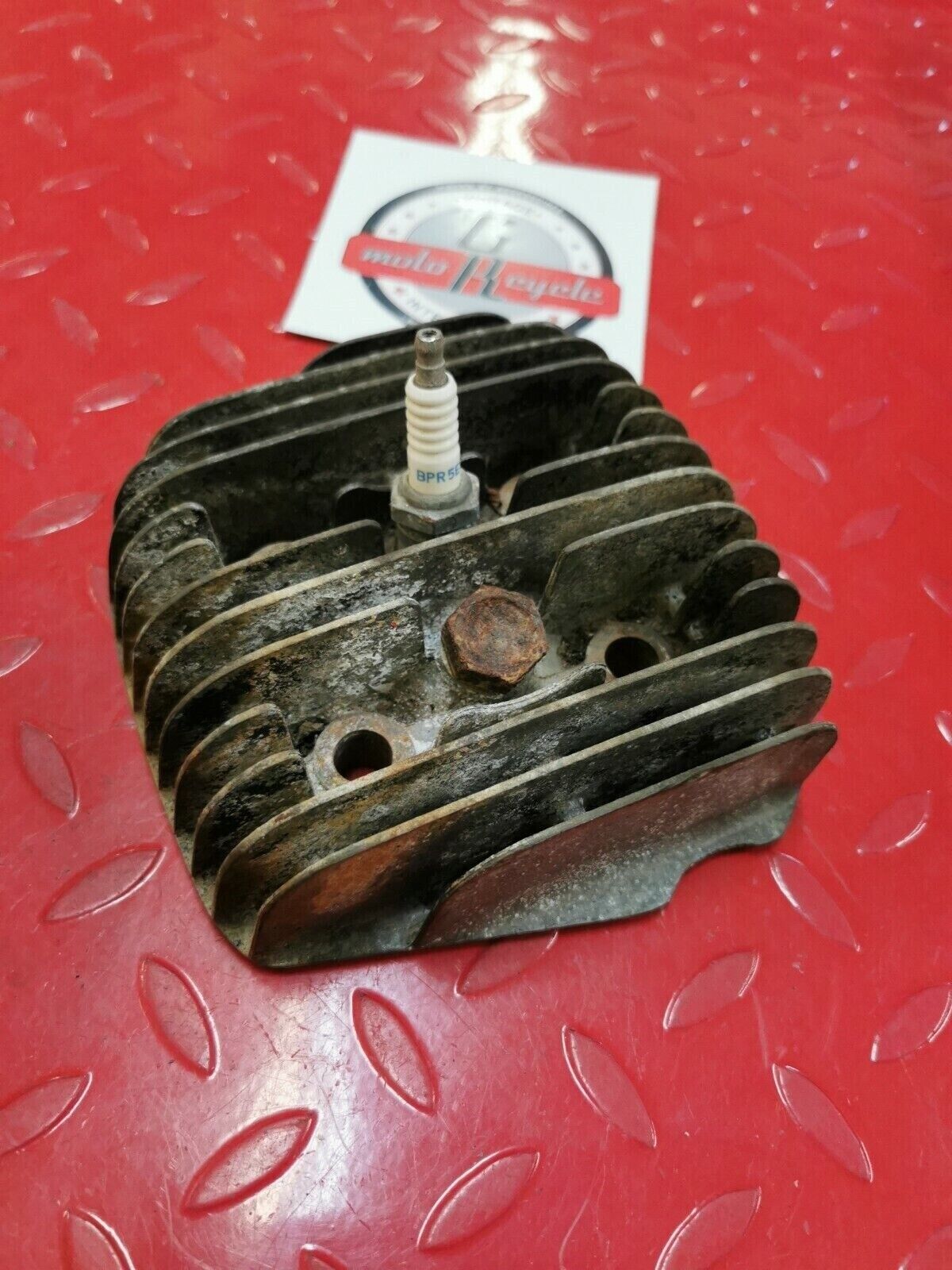 Yamaha DT125 1975 cylinder head jug barrel cover 1974