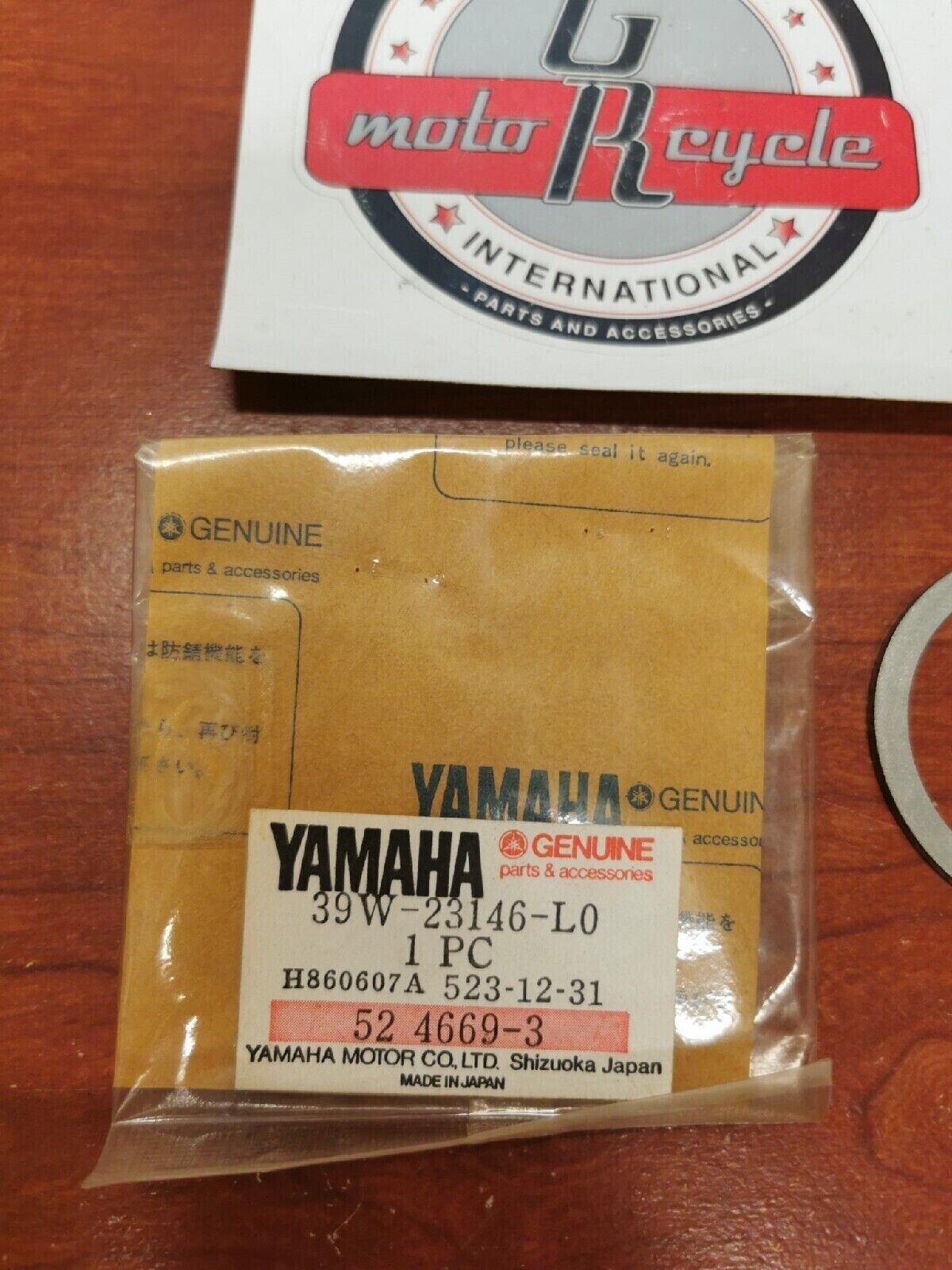 NOS Yamaha 1983 - 1985 YZ125 OIL SEAL WASHER 39W-23146-L0-00 Y71