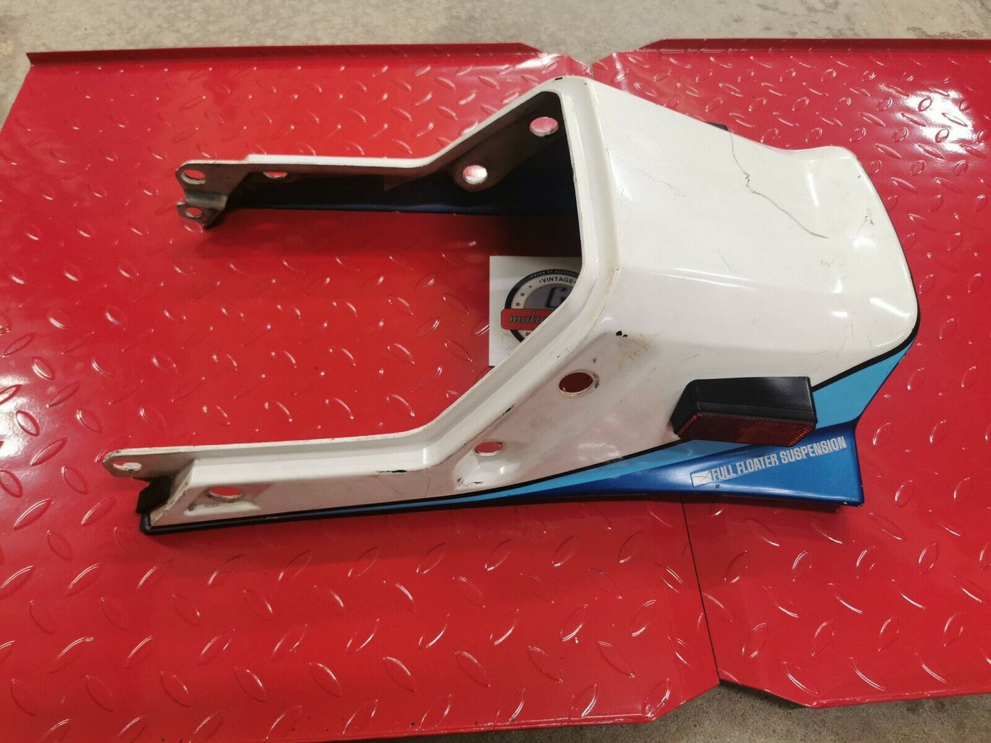 Suzuki GS550ES 1983 seat rear tail cover cowl fairing