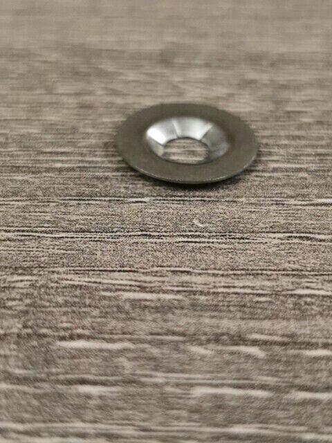NOS SUZUKI GSXR1100 1989 -  1993 GSXR750W NUT 09148-04032 S39