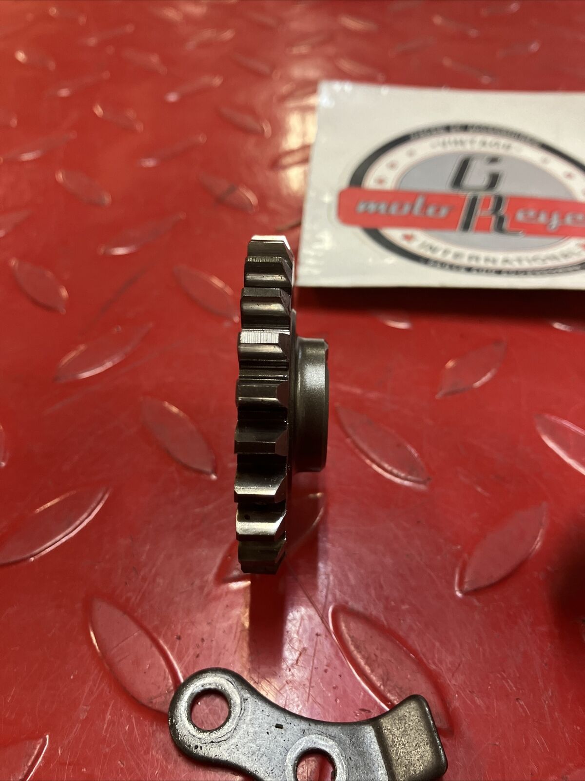 Suzuki RM125 1985 kickstarter kick starter spindle shaft idle gear 1984
