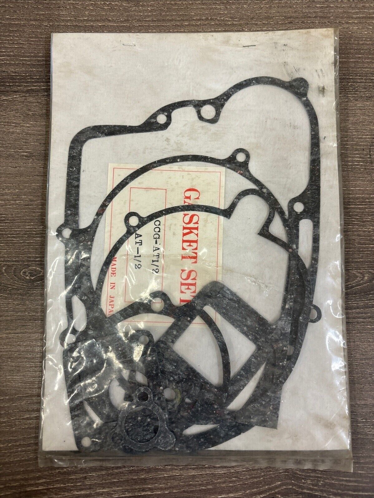 NOS AT1 AT2 GASKET KIT COMPLETE J63