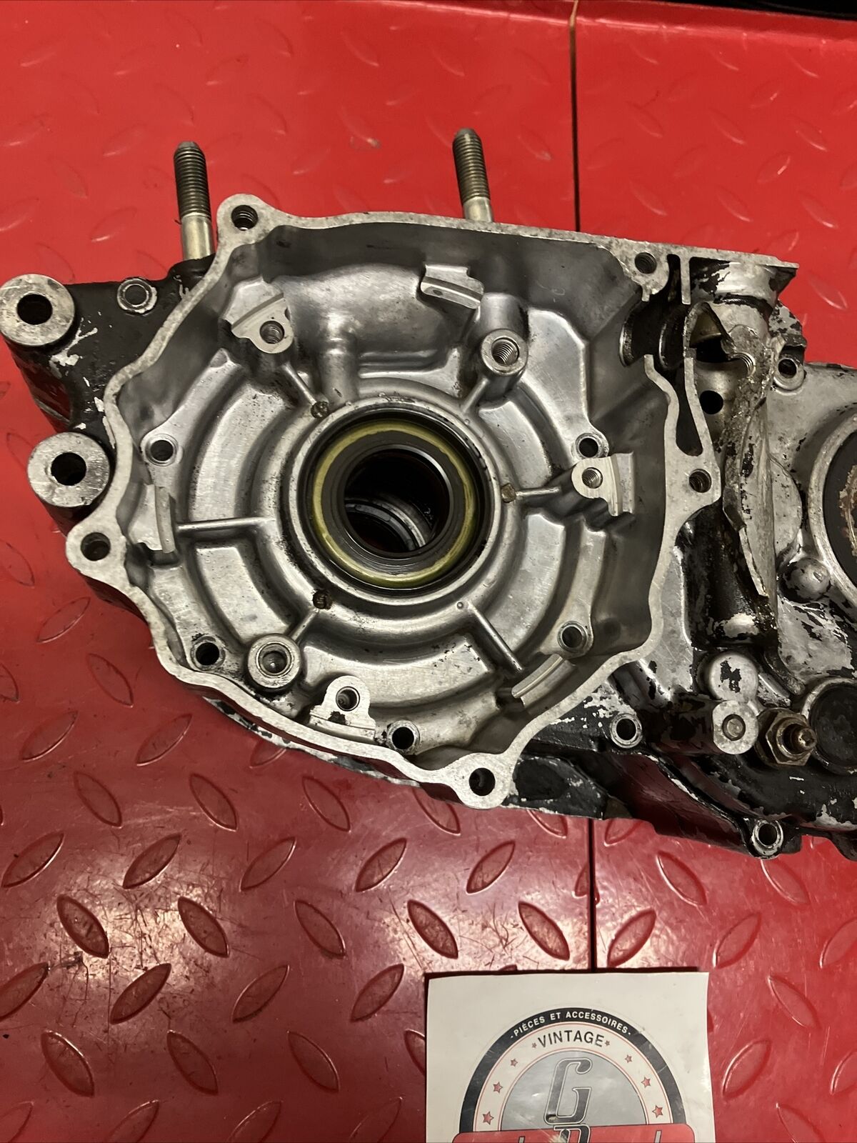 Yamaha DT250 1977 crankcase left right crank case set