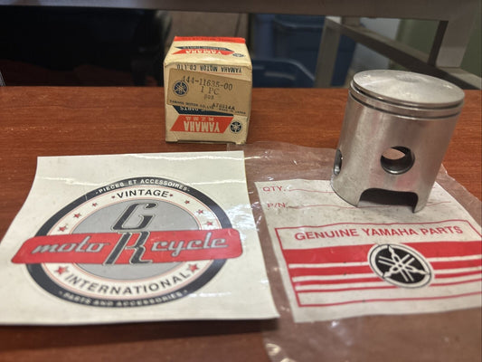 NOS Yamaha 1974 1975 DT125 PISTON O/S 0.25 444-11635-00-00 Y175