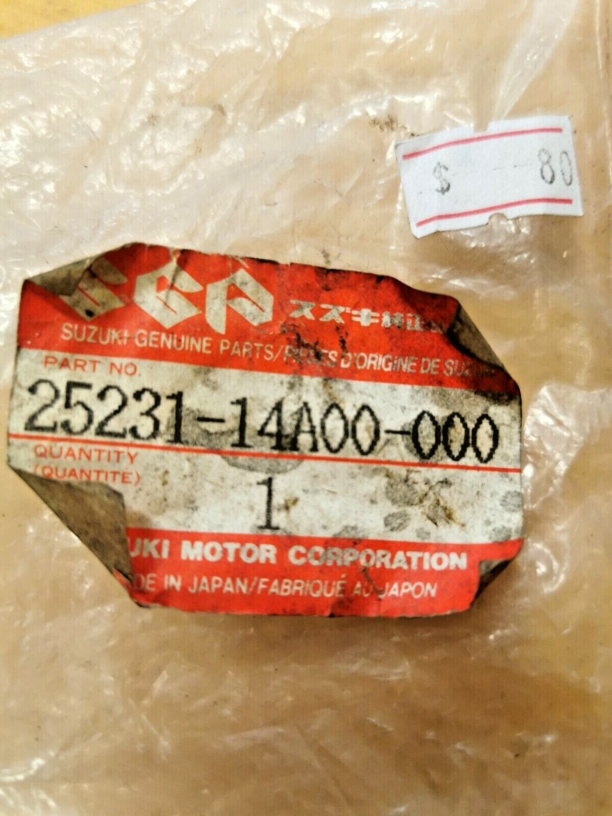 NOS SUZUKI FORK GEAR SHIFT 25231-14A01 25231-14A00 S6