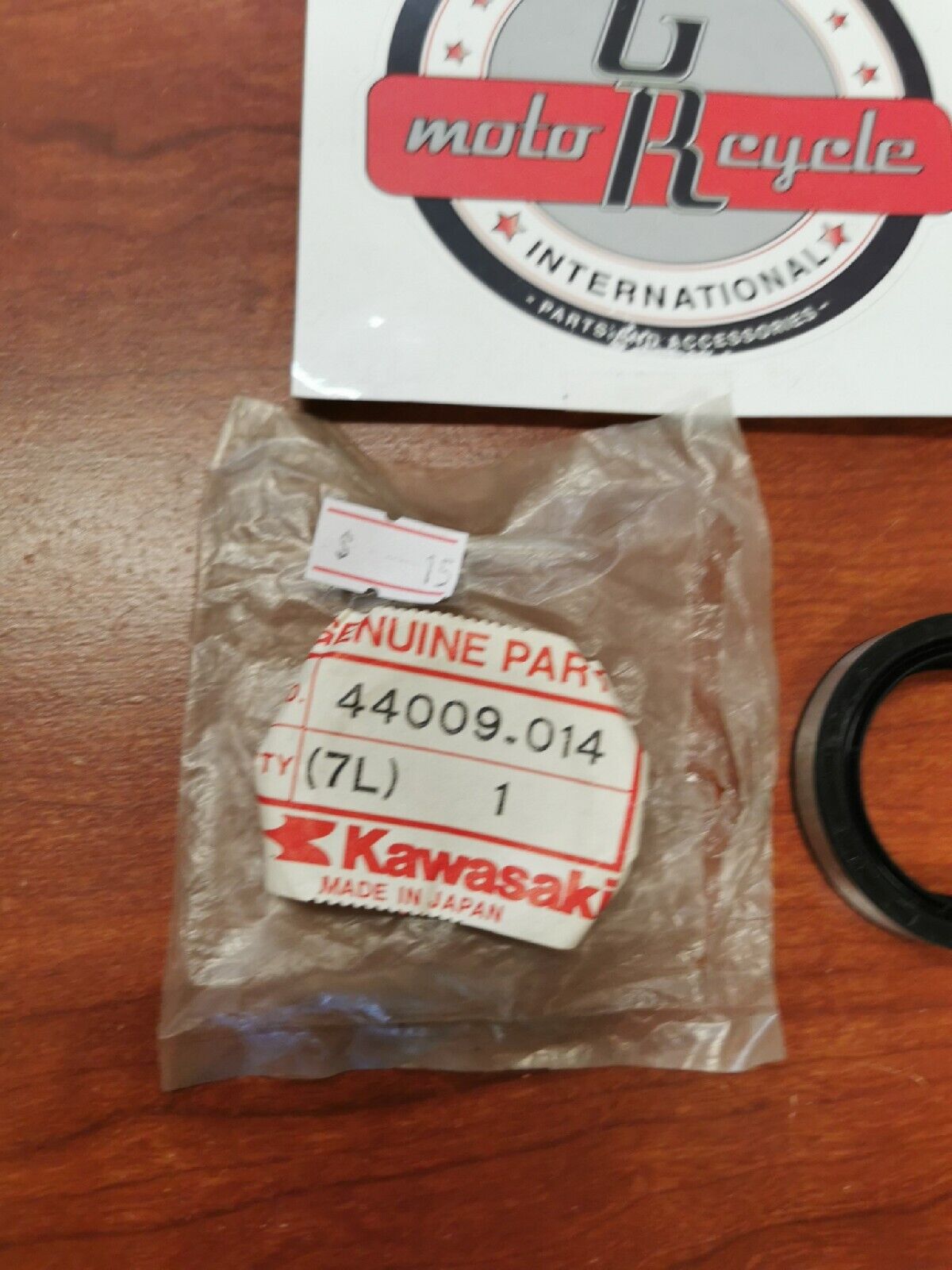 NOS Kawasaki KL250 KZ650 KX400 KZ900 Z1 KZ1000 H1 SEAL OIL FORK 44009-014 K27