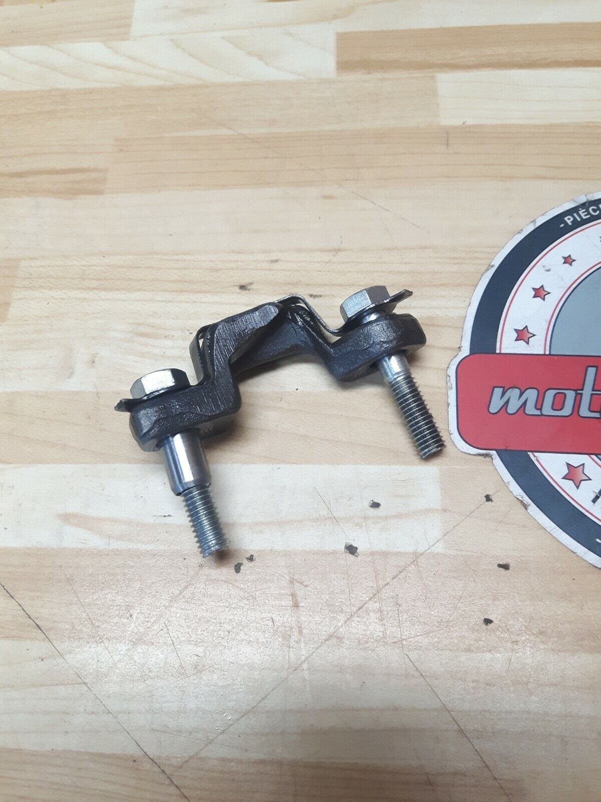 Honda CR125R 1981 kickstarter spindle stopper retainer plate 28262-KA3-000 82 2