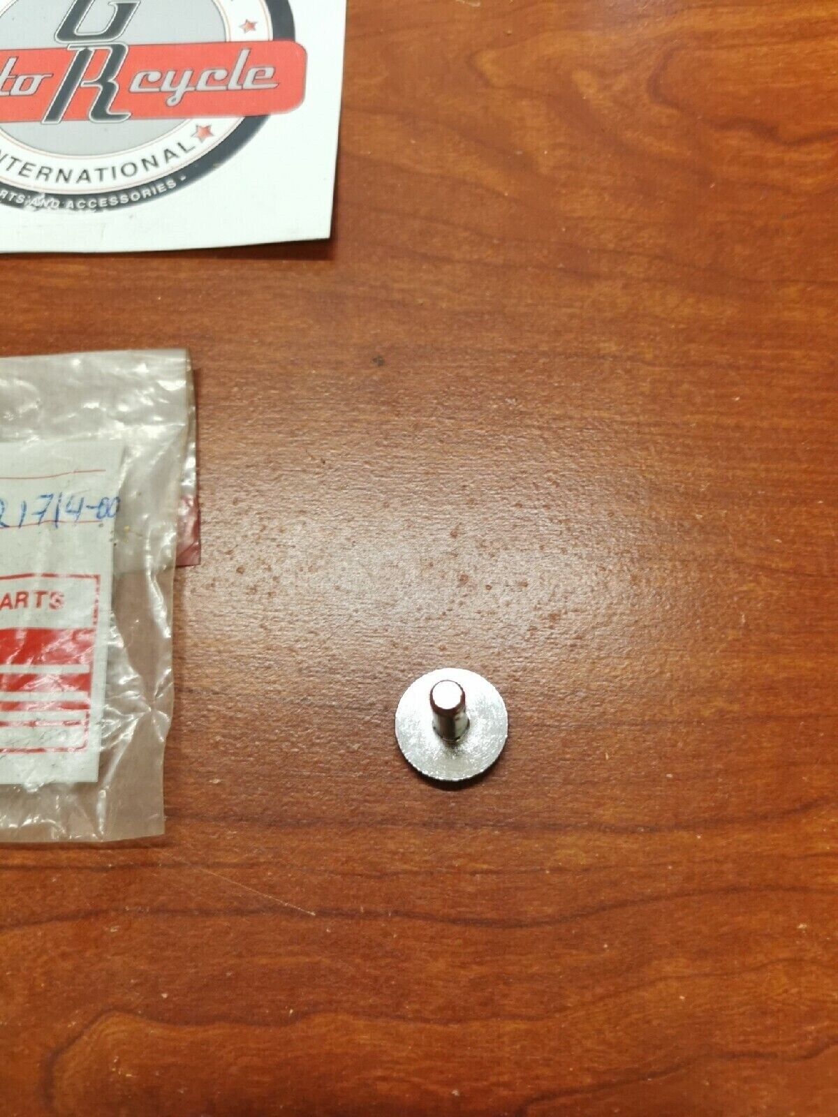 NOS Yamaha TT500 XT500 SIDE COVER KNOB 583-21714-00-00 Y68