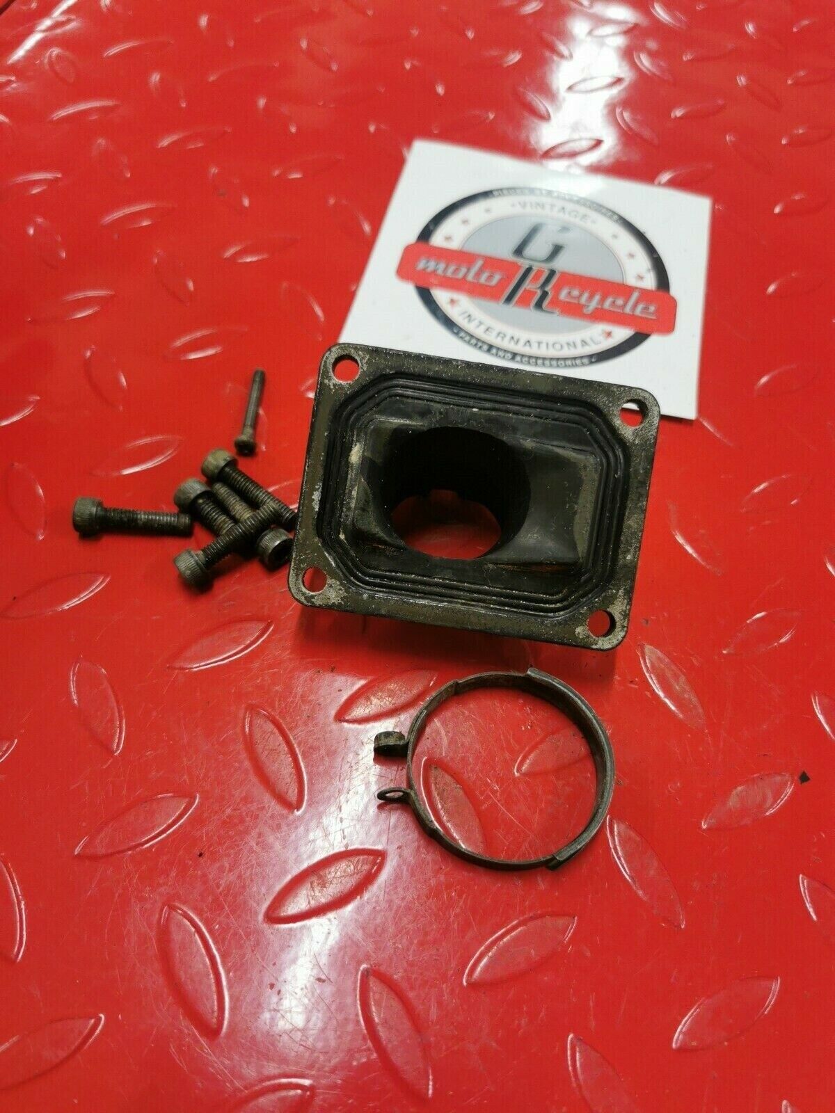 Yamaha DT250 1977 intake manifold caburetor joint boot insulator 1978 1979