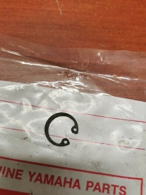NOS Yamaha CB750K GL1800 NRX1800 VT1100C CIRCLIP INNER 18MM 94520-18000 Y131