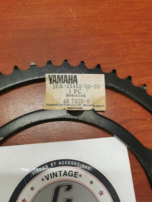 NOS Yamaha DRIVE SPROCKET 52T 26A-25452-50-33 SUB. 26A-25452-51-00 Y89