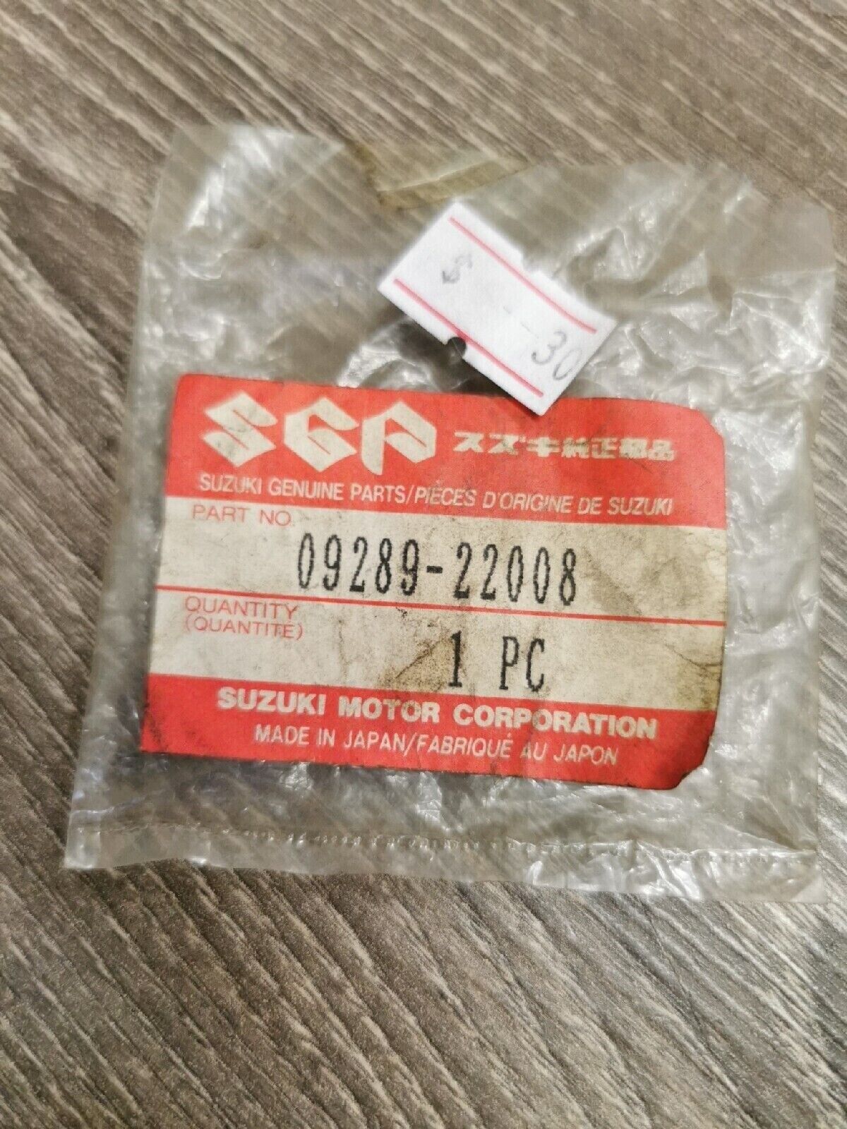NOS SUZUKI OIL CRANK SEAL 09289-22008 S11