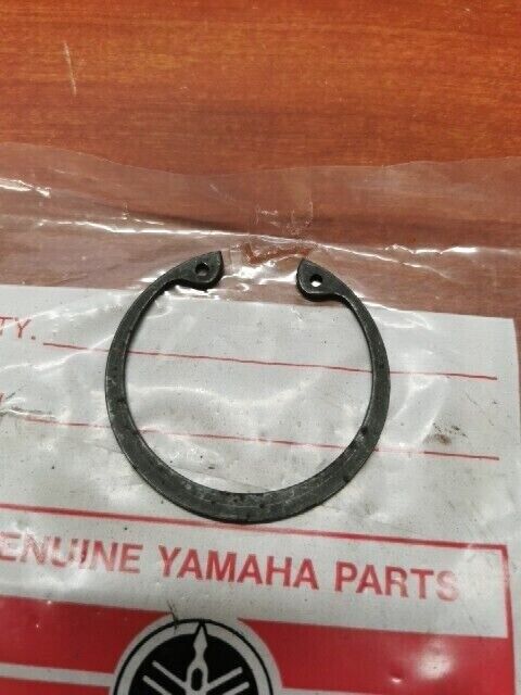 NOS Yamaha RD250 RD350 XS1100 CIRCLIP 93420-52014-00 SUB 99009-52500-00 Y136