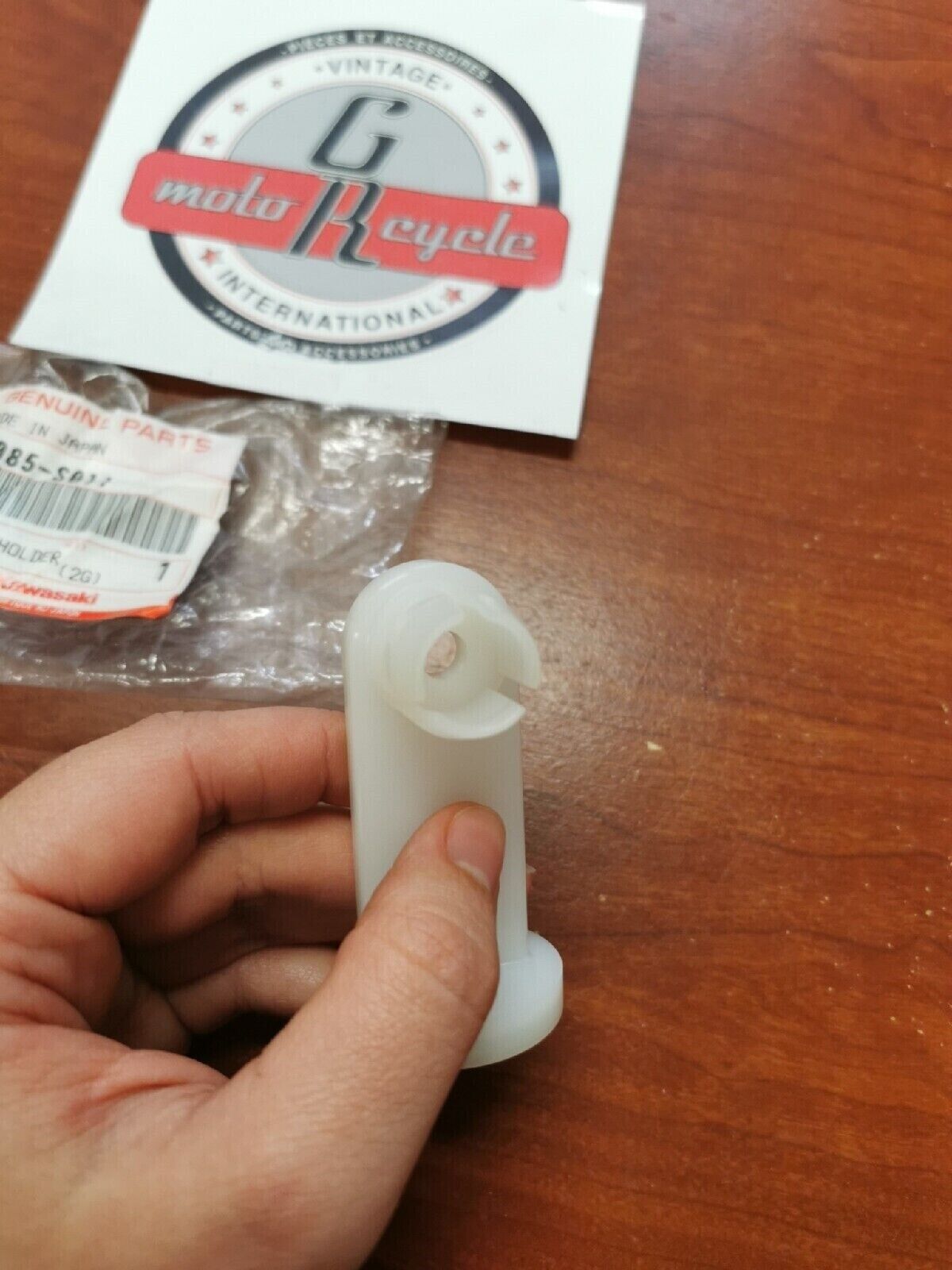 NOS Kawasaki 2003 - 2006 KSF400 HOLDER STOPPER 32085-S011 K27