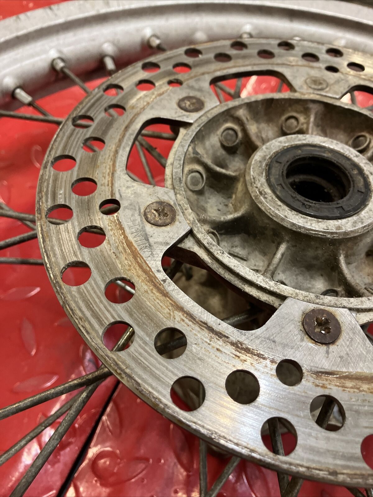 Suzuki RM125 1993 rear wheel hub rim spoke