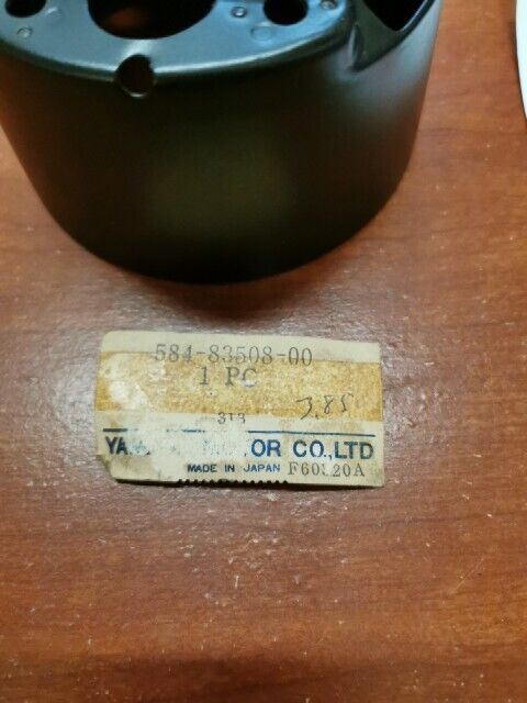 NOS Yamaha XS400 XS500 XS650 XS750 XS850 TACHOMETER COVER 584-83508-00-00 Y115