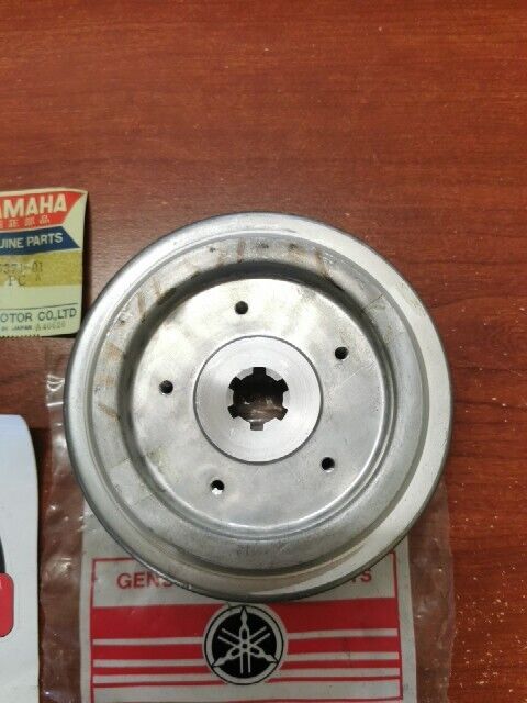NOS Yamaha AT1 AT2 AT3 CS3 CT1 CT2 CT3 DT125 CLUTCH BOSS 174-16371-01-00 Y161