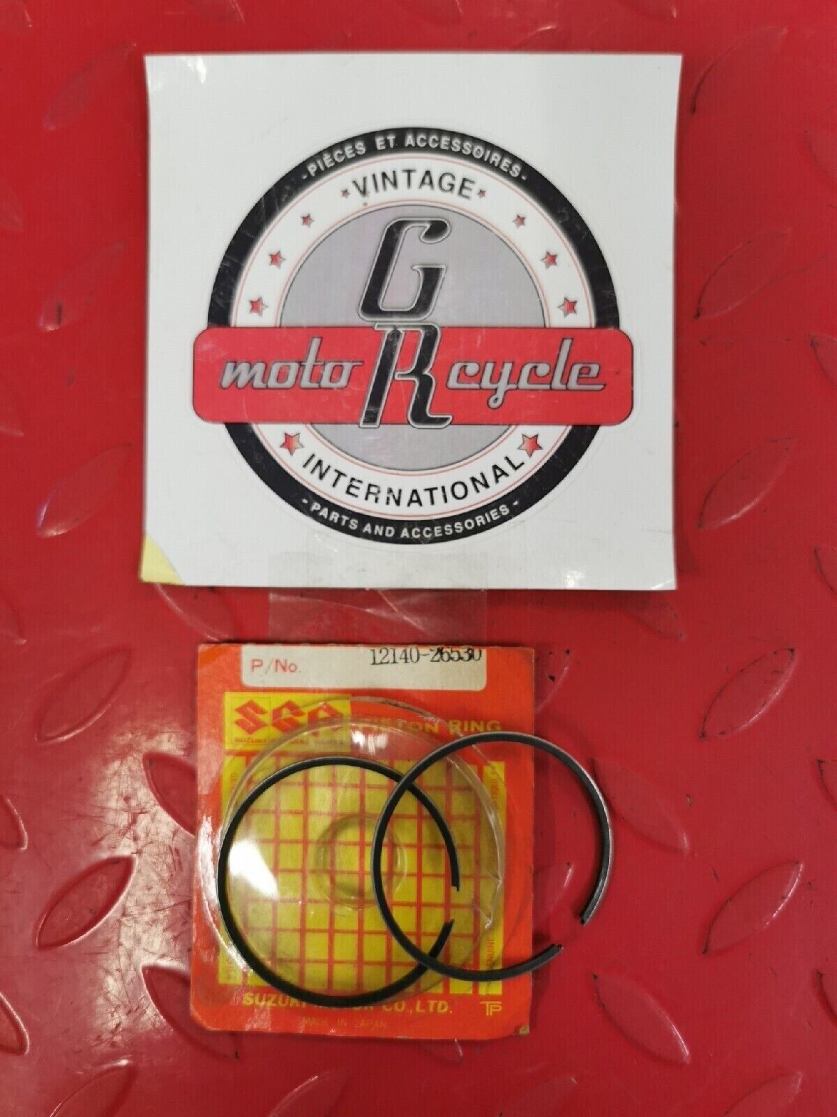 NOS SUZUKI PISTON RING SET 12140-26530 SUPERSEDED BY 12140-40B30-100 S11
