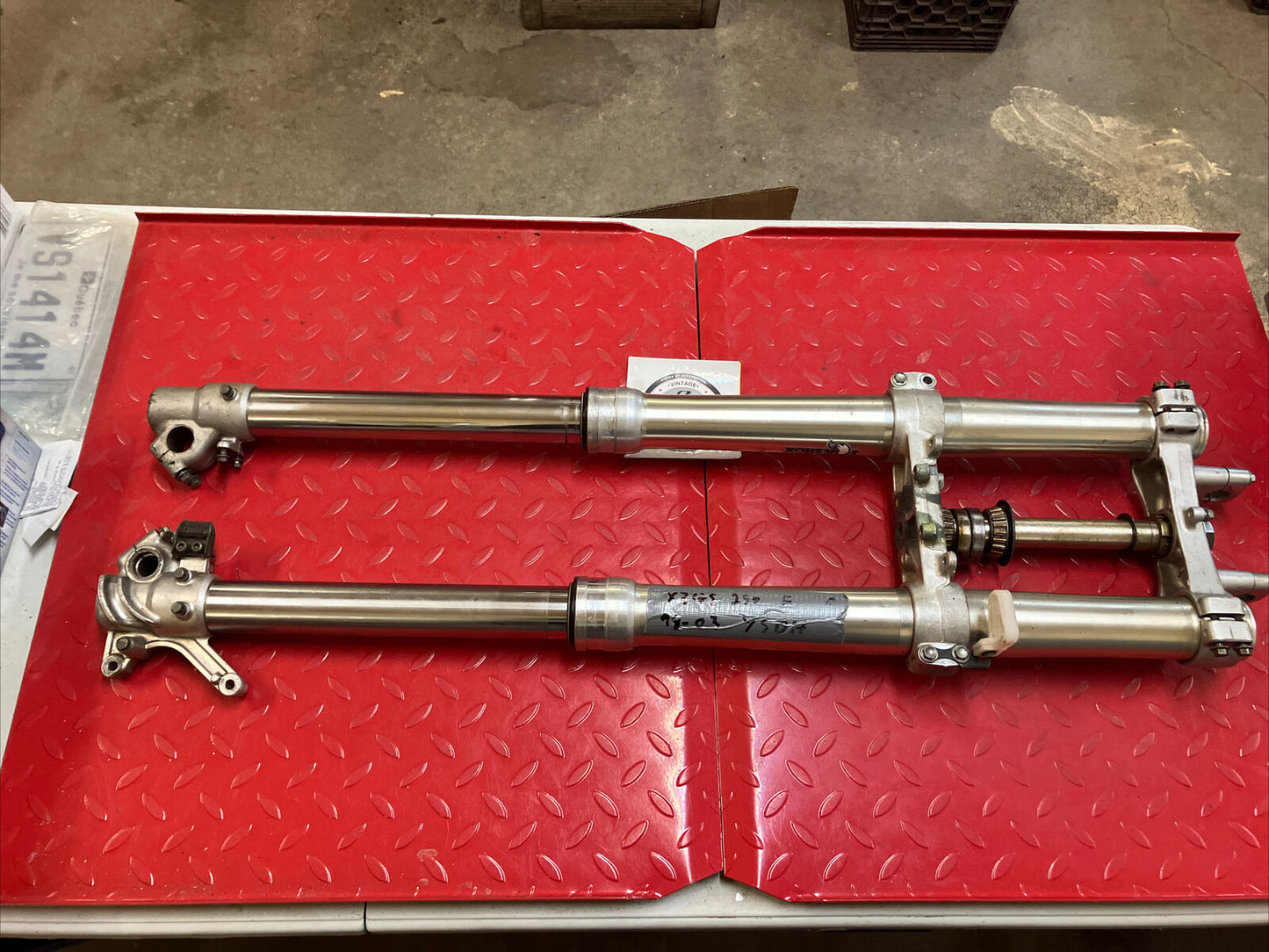 Yamaha YZ125 YZ250 F WR 1998 - 2003 ? Front forks triple clamp