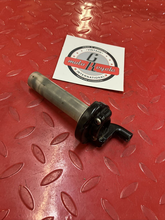 Honda XR200R 1987 twist throttle housing tube 53167-KA2-000 53168-KA2-000