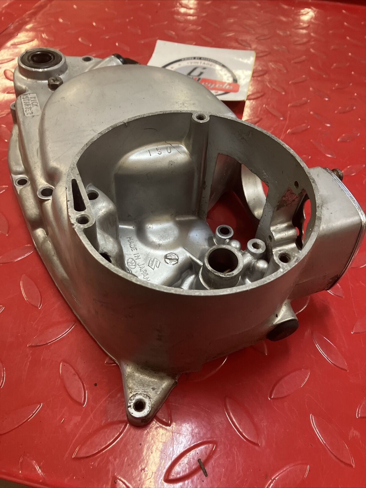Suzuki RV90 1976 right crankcase clutch cover