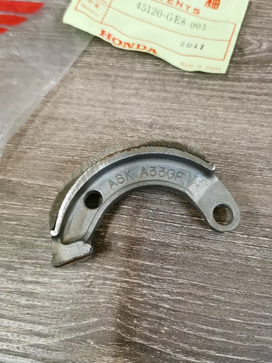 NOS HONDA NB50 NC50 1987 - 1997 SHOE COMP BRAKE 45120-GE8-003 H47