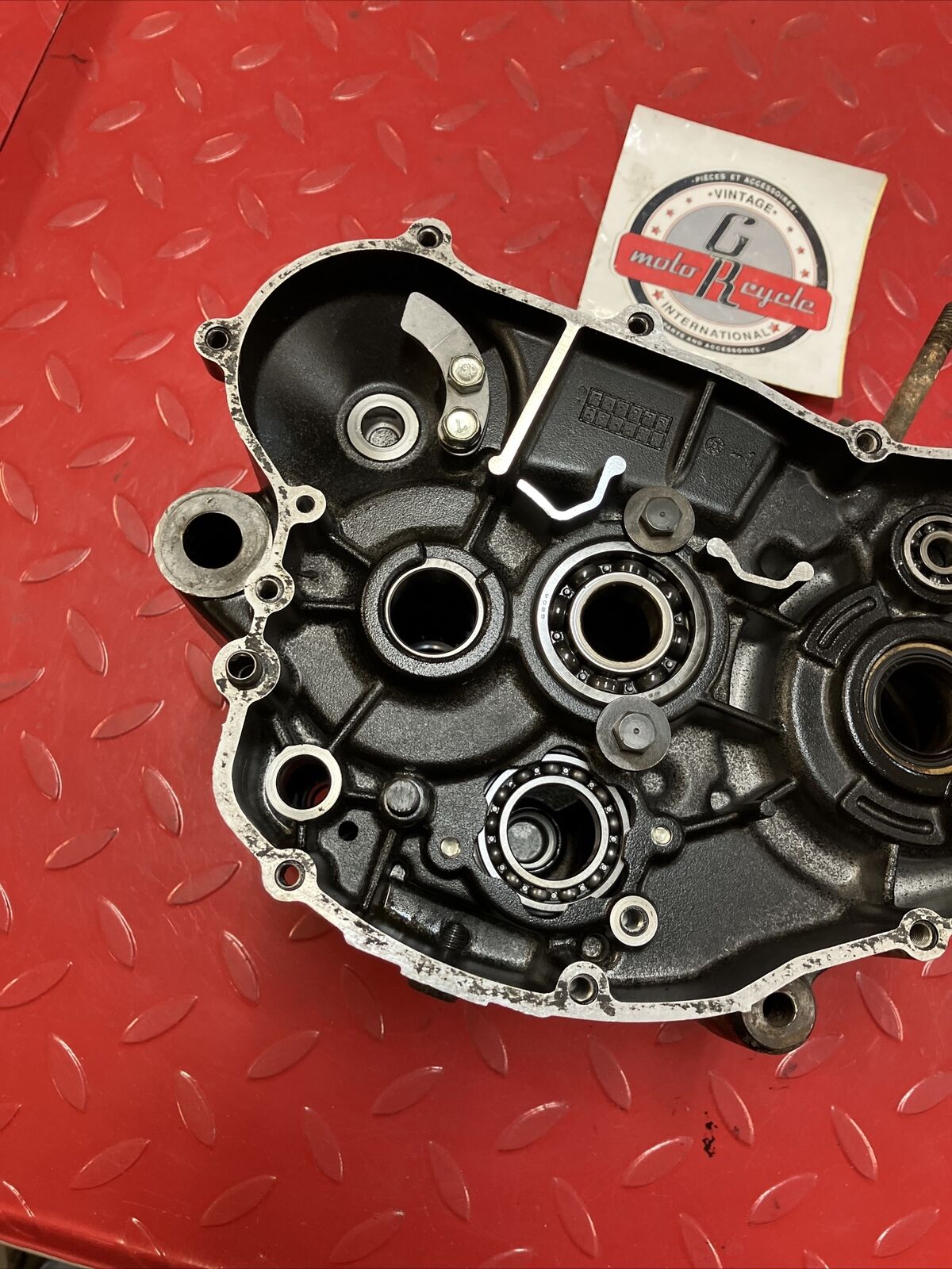 Kawasaki KDX200 1987 crankcase crank case left right 1986