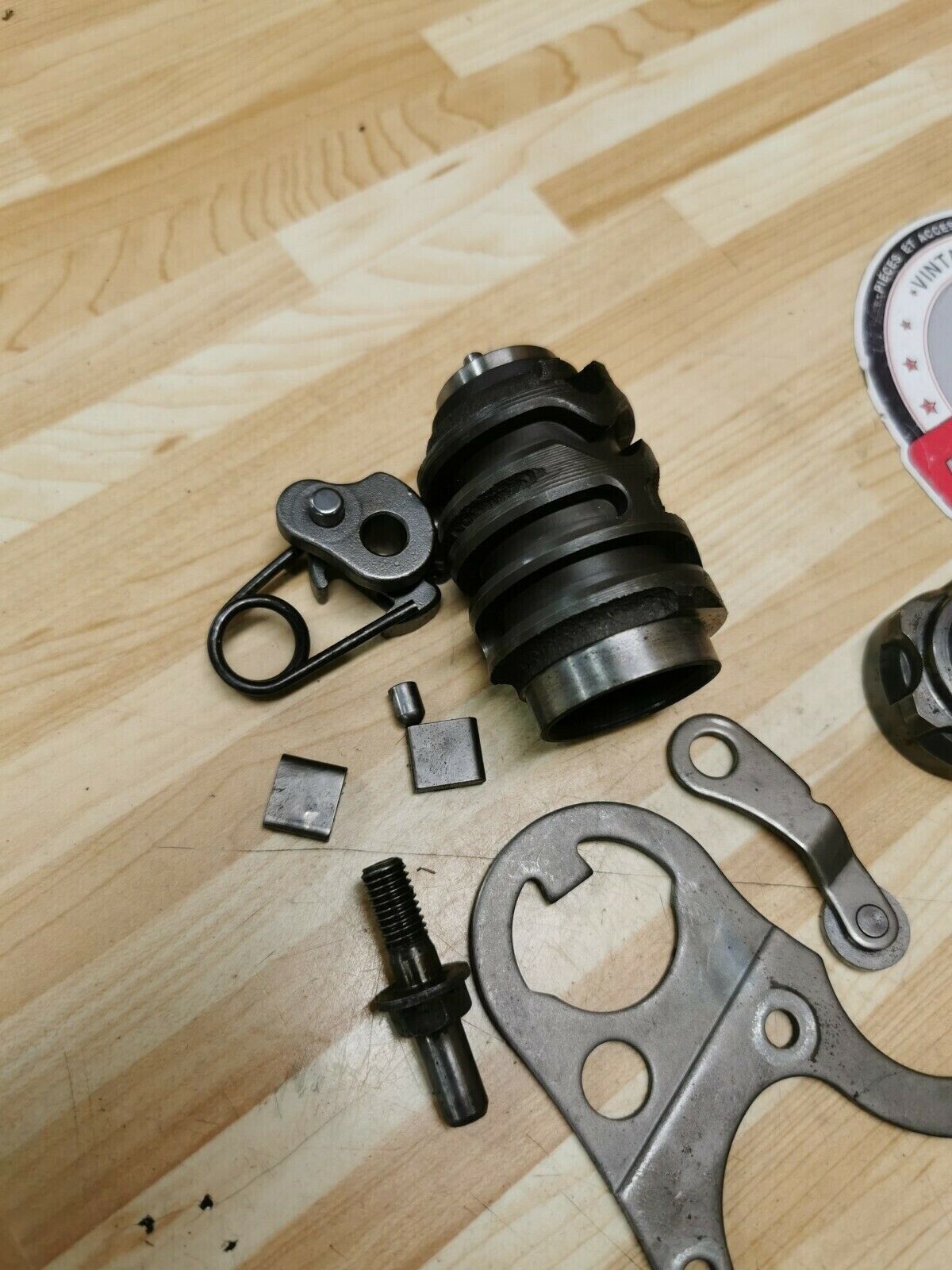 Honda CR250R 1985 gearshift gear shift drum cam center pawl ratchet spring