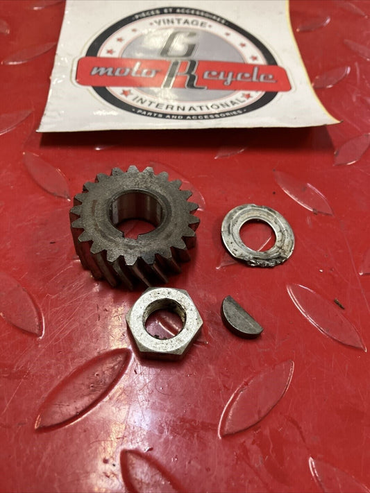 Kawasaki G5 1972 primary drive gear