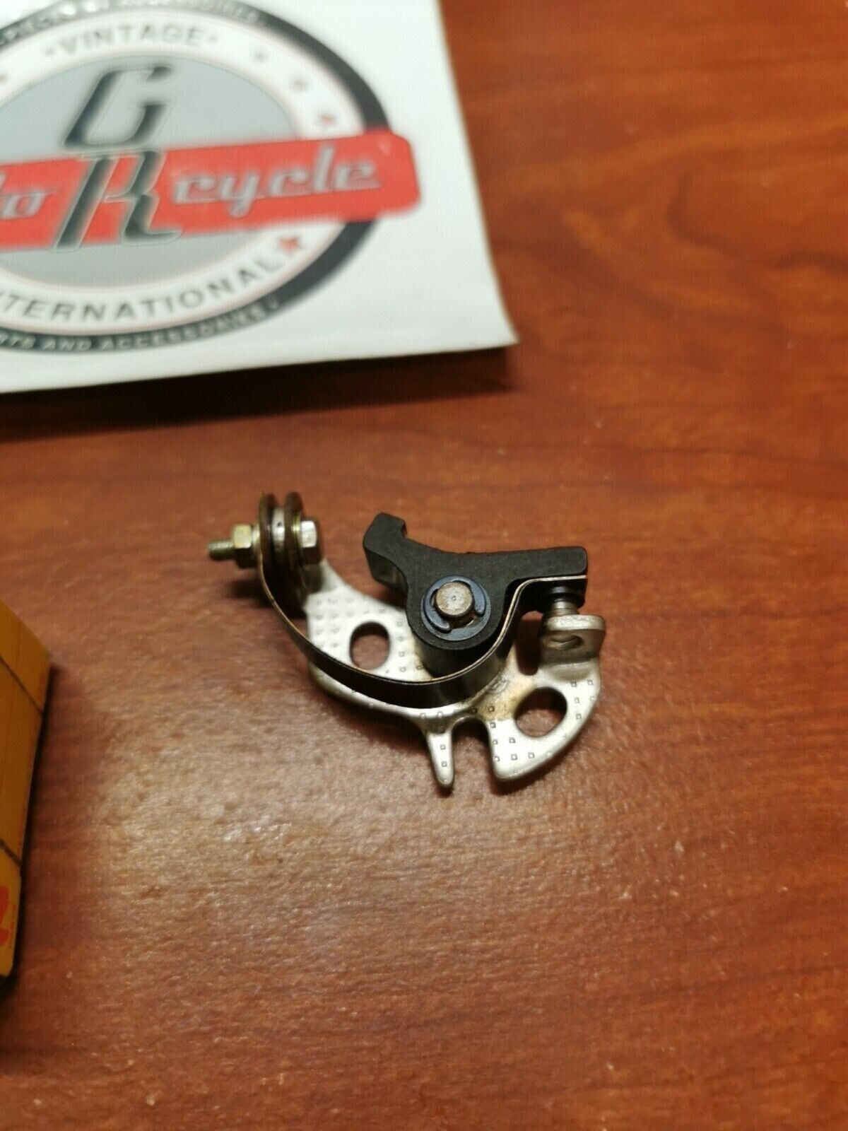 NOS Suzuki GT185 RIGHT CONTACT POINT ASSY 31440-09010 S17