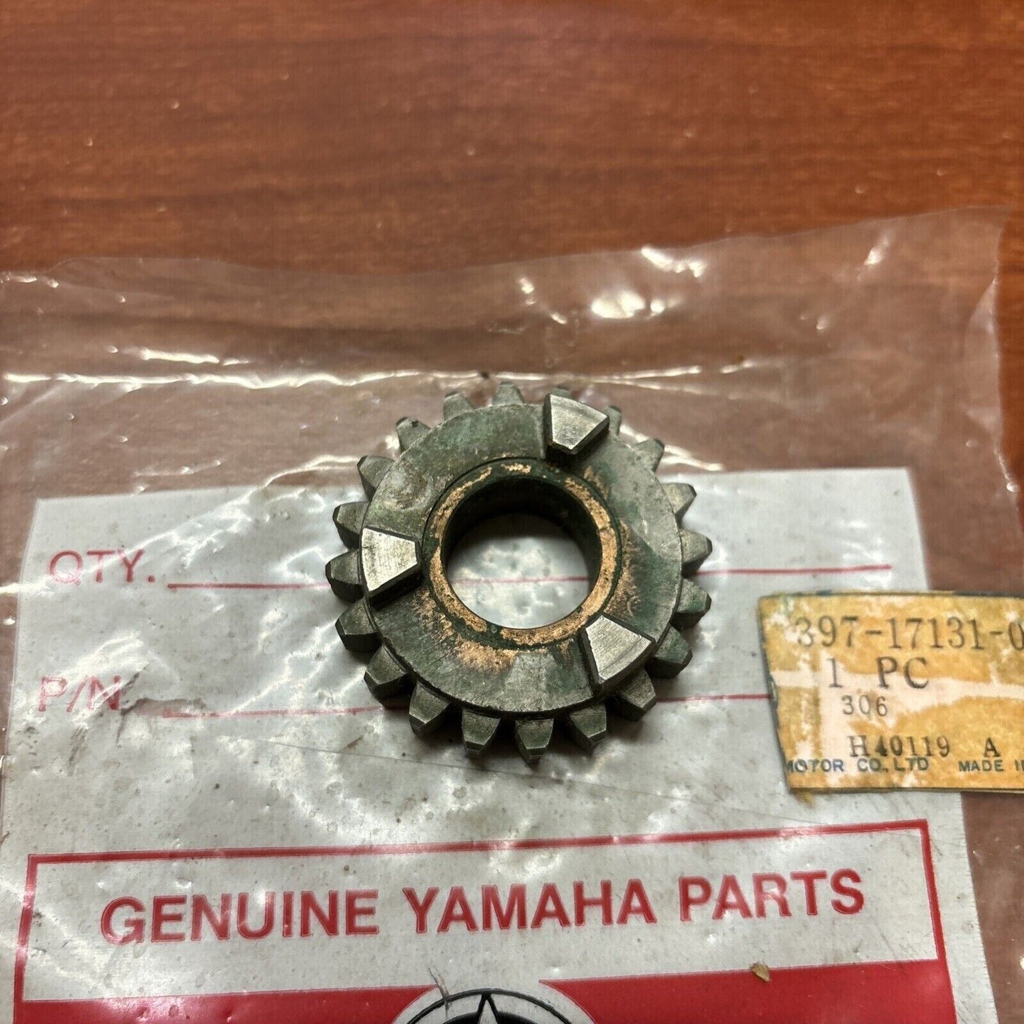 NOS Yamaha 1974 - 1976 RD200 3RD PINION GEAR 397-17131-00-00 Y172